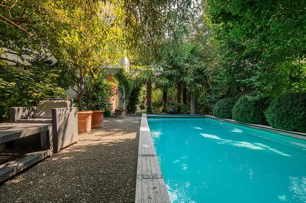 Freistehendes Einfamilienhaus mit atemberaubendem Garten 10