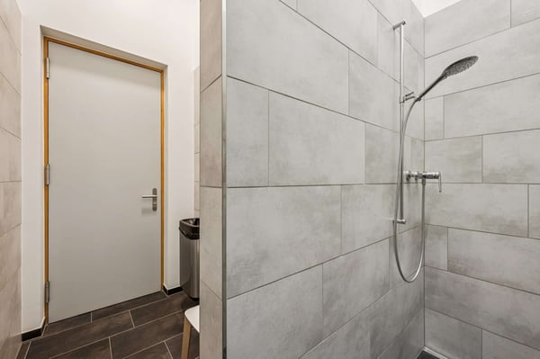 Top ausgebaute Büro-/Gewerbeflächen direkt am Bahnhof Schaffhausen 13