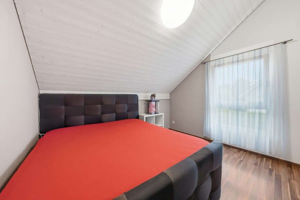 Freistehendes Einfamilienhaus mit grosszügigem Garten in Staad SG 9