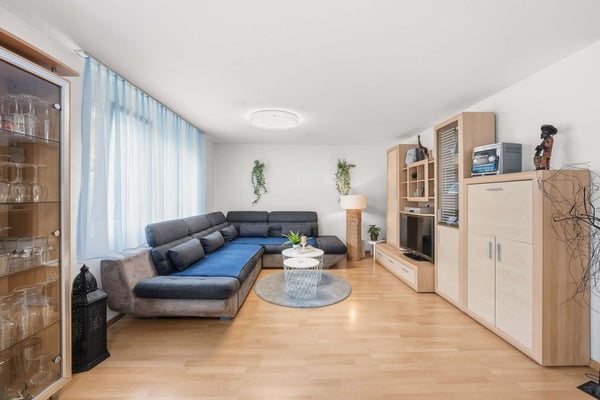 Freistehendes Einfamilienhaus mit grosszügigem Garten in Staad SG 2