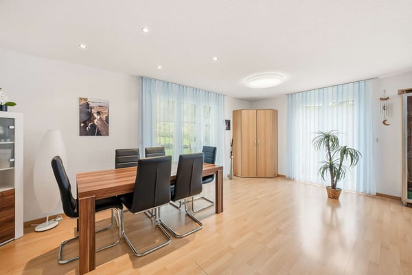 Freistehendes Einfamilienhaus mit grosszügigem Garten in Staad SG 3