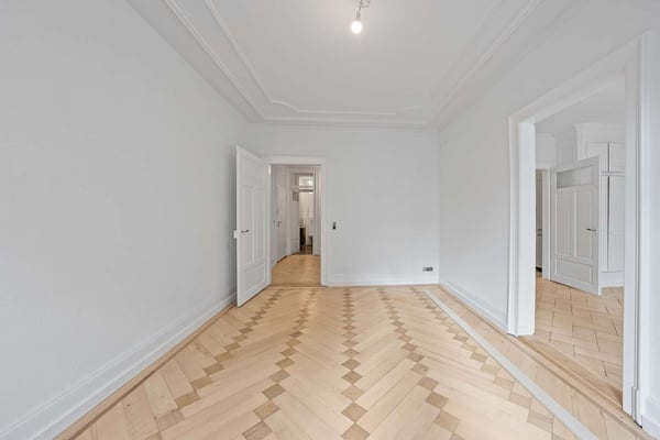 Charmante 1.5-ZWG, frisch saniert & bezugsbereit 8