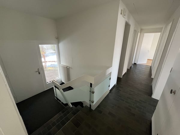 1.5-Zi-EFH mit Einliegerwohnung und ca. 800 m² Umschwung 12