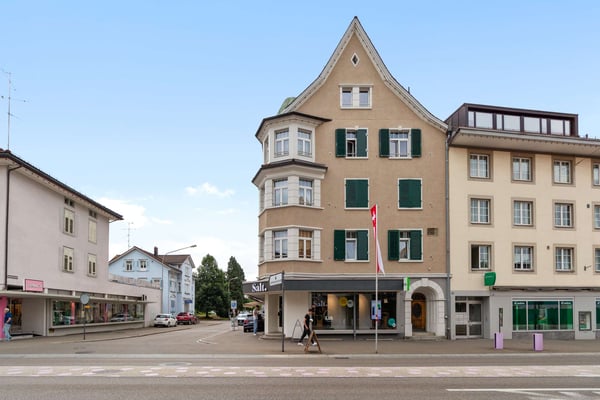 Wohn- und Geschäftshaus mit Entwicklungspotenzial an zentraler Lage 1