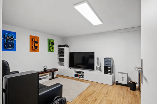 Sonniges 5.5-Zimmer-Doppeleinfamilienhaus mit Wintergarten 6