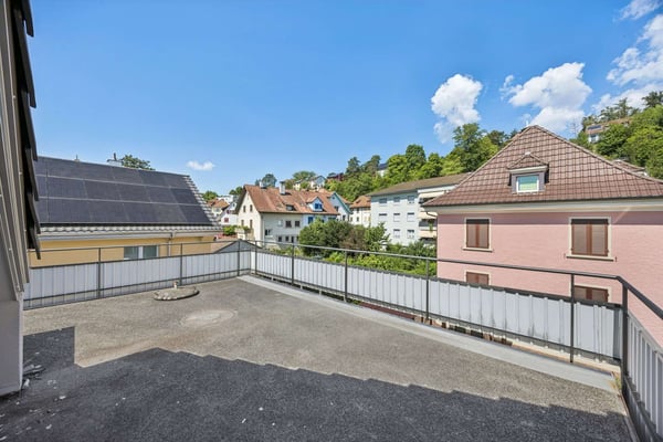 Frisch sanierte 4-Zimmer-Wohnung mit grosszügiger Dachterrasse 9