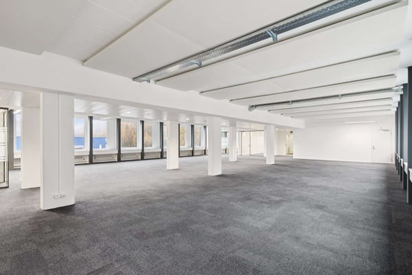 Top ausgebaute Büroflächen an zentraler Lage 6
