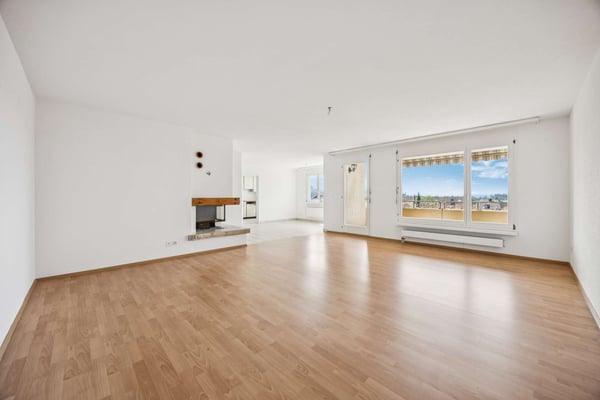 Grosszügige 4.5-Zimmer-Wohnung mit Weitsicht