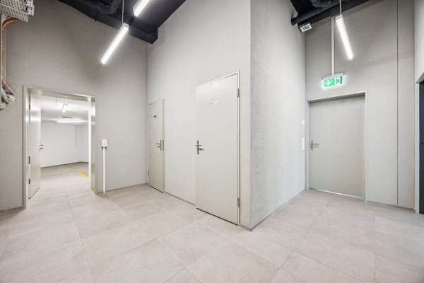 Gewerbefläche mit hoher Sichtbarkeit im Herzen von Neuhausen 7