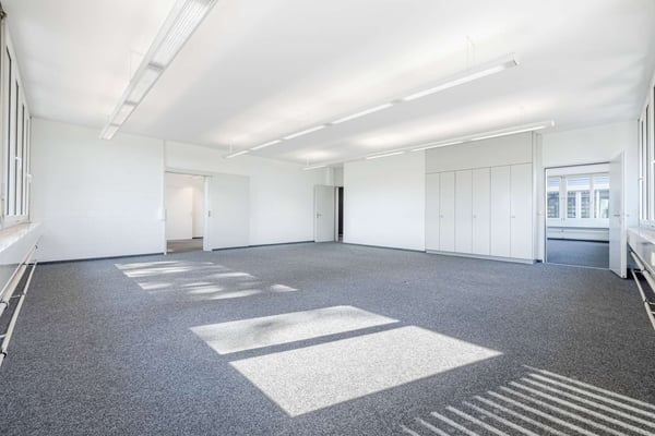 Raum für Ideen: 12 m² Bürofläche im Herzen von Winkeln, St. Gallen 3
