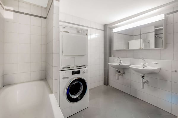 Wohnen mit Geschichte - 4.5-Zimmer-Wohnung in Trüllikon 5