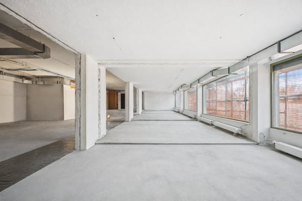 Repräsentative Gewerbefläche mit grossen Schaufenstern 4