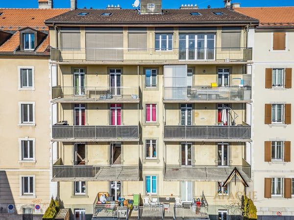 2 + 3.5 pièces ou 5.5 pièces avec grand balcon ? A vous de choisir ! 20