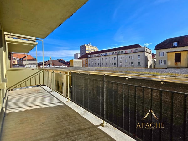 2 + 3.5 pièces ou 5.5 pièces avec grand balcon ? A vous de choisir ! 18
