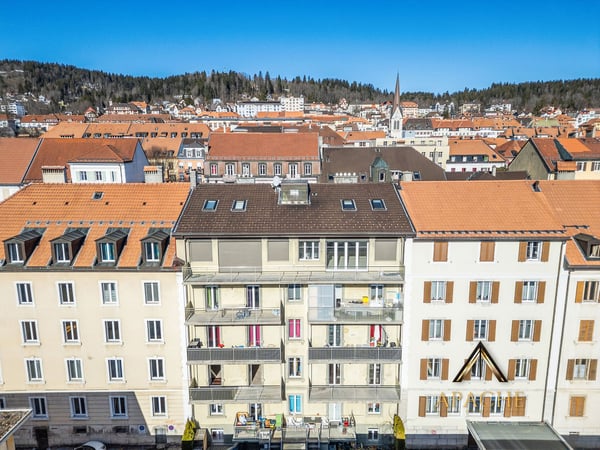 2 + 3.5 pièces ou 5.5 pièces avec grand balcon ? A vous de choisir ! 21
