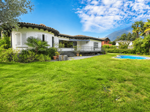 Mediterrane Villa mit Pool im Herzen von Ascona 8