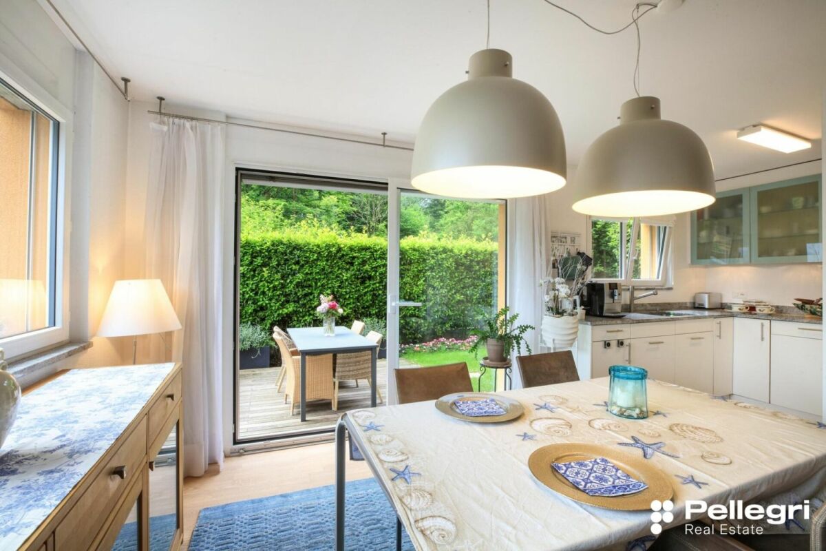 Sonniges Reihenhaus am Waldrand in Arcegno
