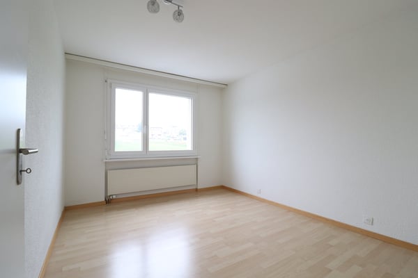 Helle 2.5 Zimmerwohnung in Schmitten 4