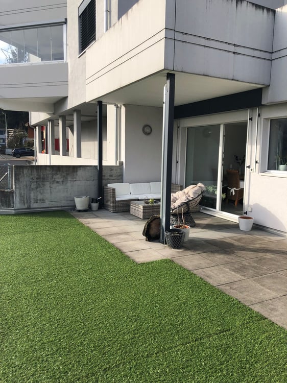 Moderne Garten-3.5-Zimmerwohnung im Zentrum von Eiken zu vermieten 2