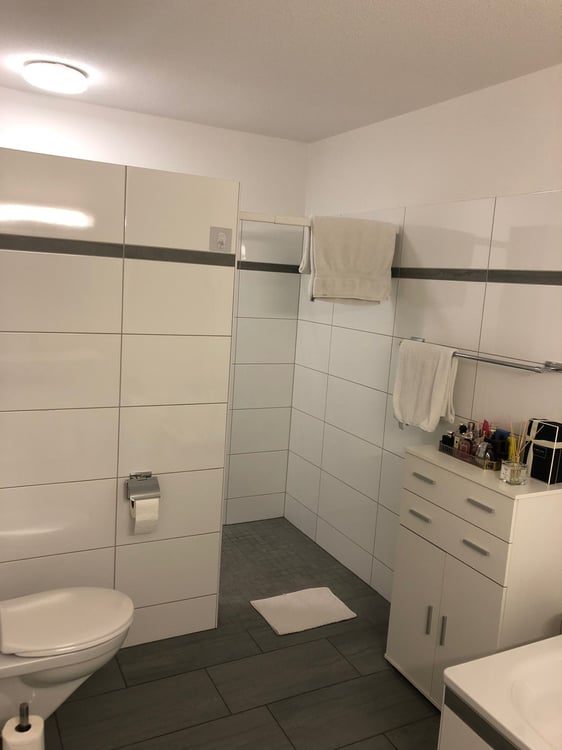 Moderne Garten-3.5-Zimmerwohnung im Zentrum von Eiken zu vermieten 8