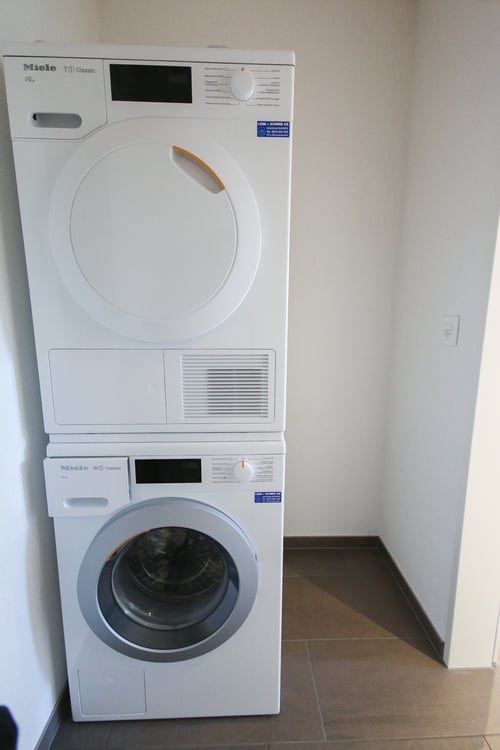 Moderne Dachwohnung in Zeinigen 10