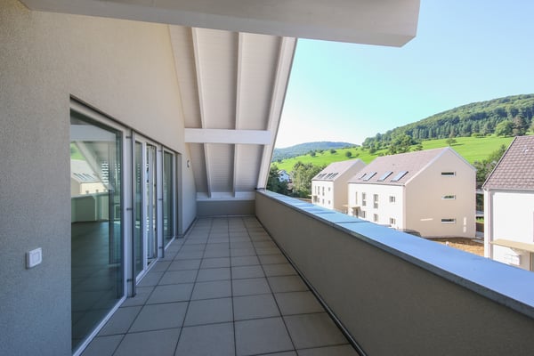Moderne Dachwohnung in Zeinigen 9