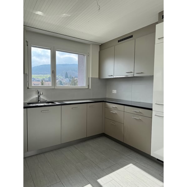 Moderne Attika Wohnung an ruhiger Lage in Zeiningen 9