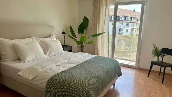 Befristet bis 31.12.28 Moderne 1.5-Zimmer-Wohnung mit Stadtblick in Zürich Industriequartier 2