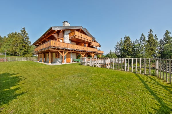Élégance alpine au rez-de-chaussée - Jardin & terrasse privative 9