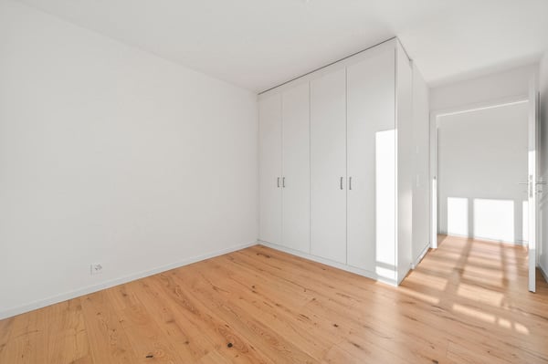 Rare ! Neuf, à l'écart des nuisances et en ville disponible de suite ! 9