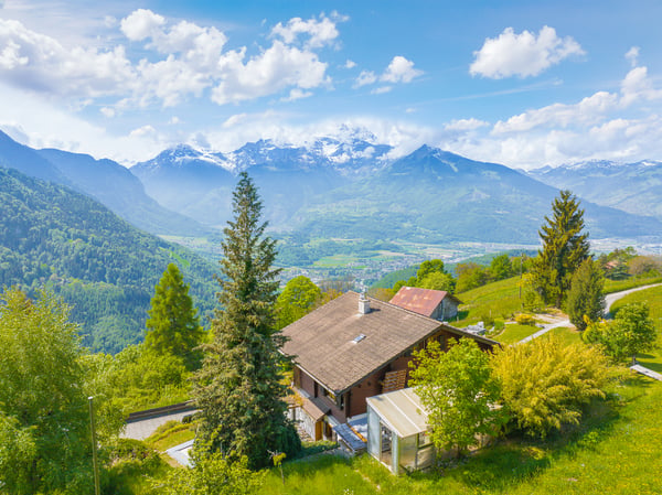 Proche de Gryon - Panorama d'exception sur le Muveran et Dents-du-Midi Chalet spacieux sans nuisance avec 2.5 pces indépendant 2