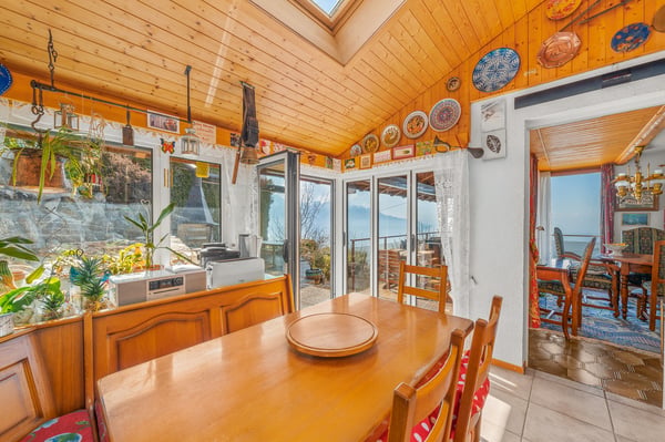Chalet avec panorama exceptionnel sur le lac Léman ! 9