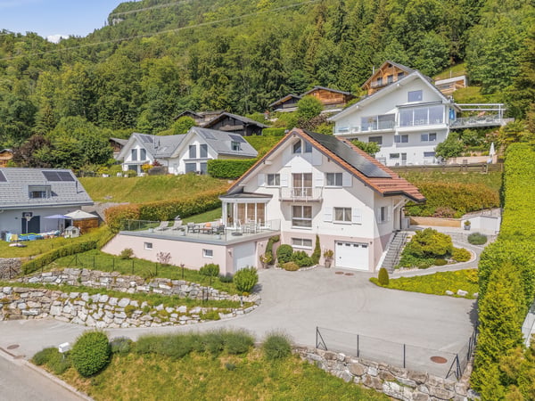 Villa d'architecte - un havre de paix dominant le lac Léman 1
