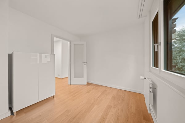 Opportunité unique spacieux appartement dans un cadre paisible vue lac 11