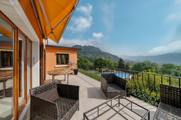 Superbe maison individuelle offrant une magnifique vue sur le lac 11