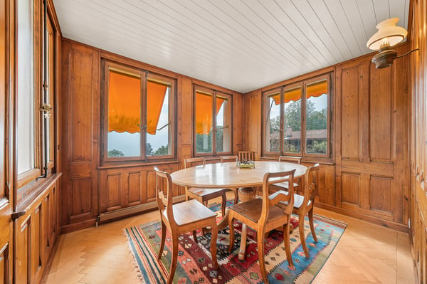 Superbe maison individuelle offrant une magnifique vue sur le lac 3