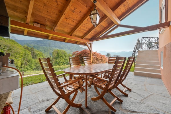 Superbe maison individuelle offrant une magnifique vue sur le lac 12