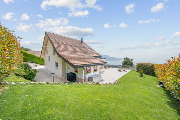 Villa d'architecte - un havre de paix dominant le lac Léman 1