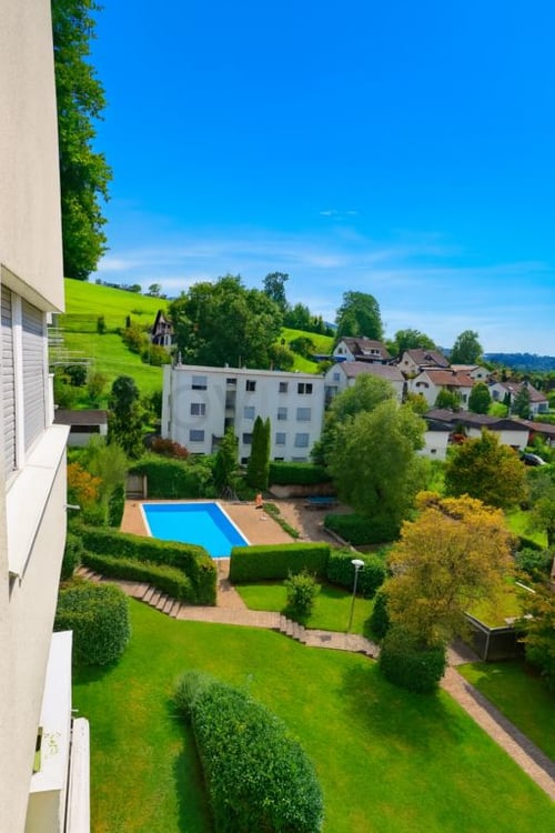 Attikawohnung mit traumhaftem Panorama und Gemeinschaftspool 13