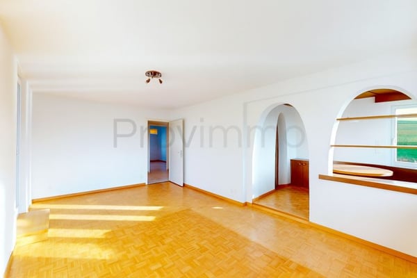 Attikawohnung mit traumhaftem Panorama und Gemeinschaftspool 7