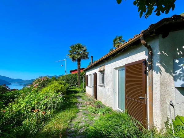 Vernate - Wunderschönes Baugrundstück mit freiem Blick und teilweisem Seeblick | Vernate - Magnifique terrain constructible avec vue dégagée et partielle sur le lac | Vernate - Splendido Terreno Edificabile con Vista Aperta e Parziale Lago | Vernate - Beautiful Building Plot with Open and Partial Lake Views 2