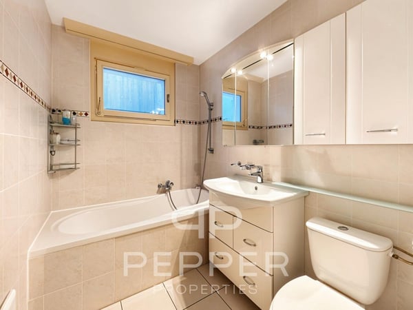 Vaste appartement en rez-de-jardin au coeur de Chailly 7