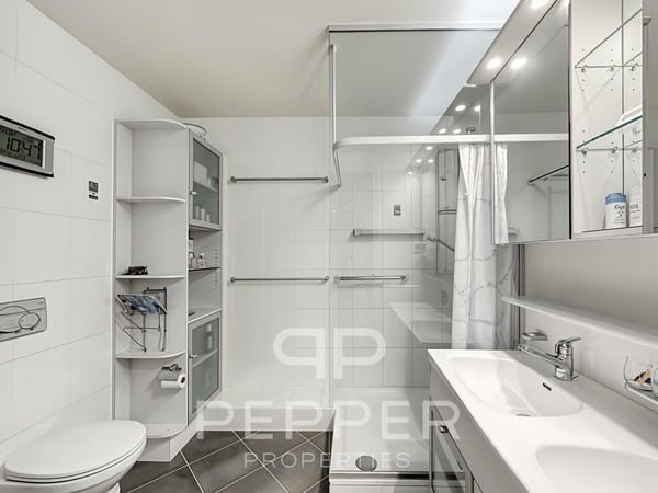 Duplex en attique avec vue spectaculaire et intimité hors norme 9