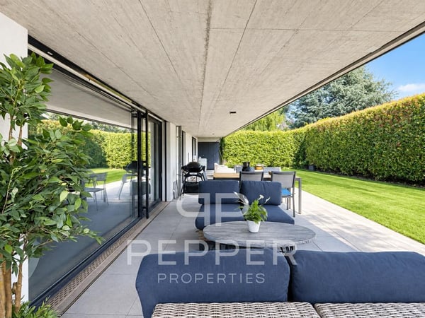 Splendide rez-de-jardin aux extérieurs remarquables 6