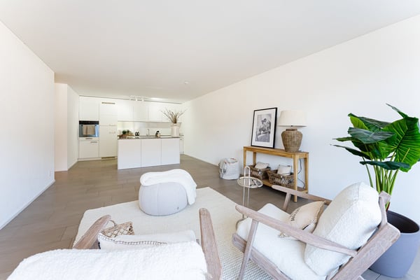 Ruhig und schön gelegene 4.5-Zimmer-Wohnung mit Weitsicht 2