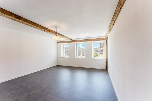 Liebhaberobjekt mit Geschichte, renovierter Bauernhausteil mit 5 Zimmern und Garten 7