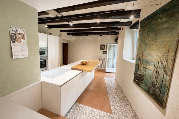 Elegante dimora storica con corte privata a Gentilino 7