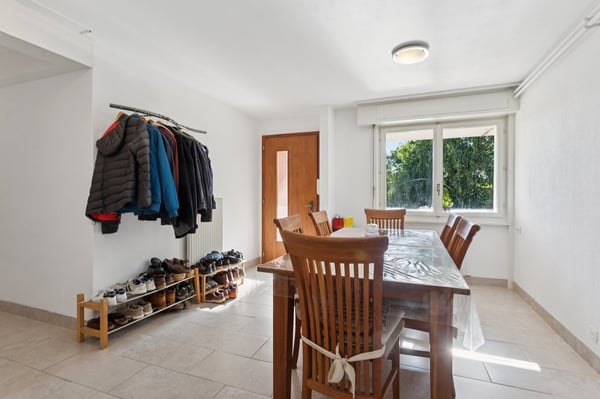 Villa à Fribourg avec vue imprenable sur la Sarine et la nature 10