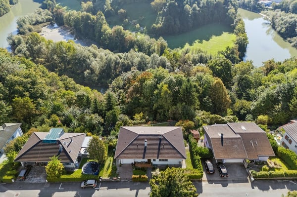 Villa à Fribourg avec vue imprenable sur la Sarine et la nature 2