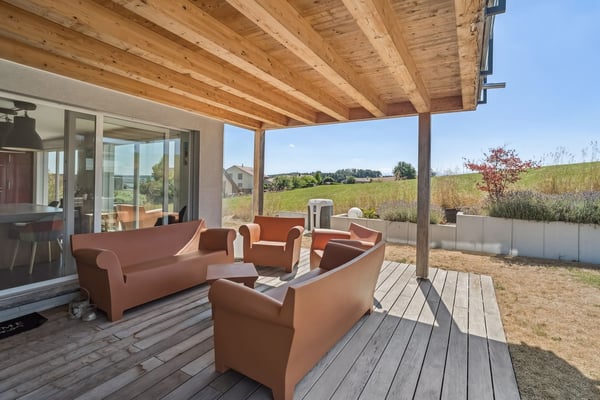 Elégante villa individuelle de 6.5 pièces avec piscine et jacuzzi 6